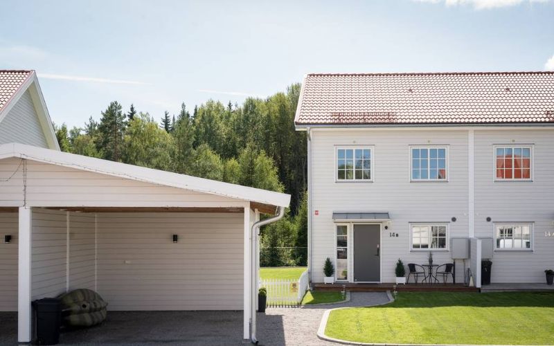 Byggnation av carport med förråd i lösvirke med elbilsladdning, Anneberg, Kungsbacka
